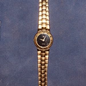Gucci watch